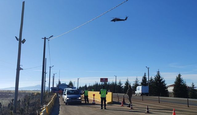 Jandarmadan helikopterli trafik denetimi