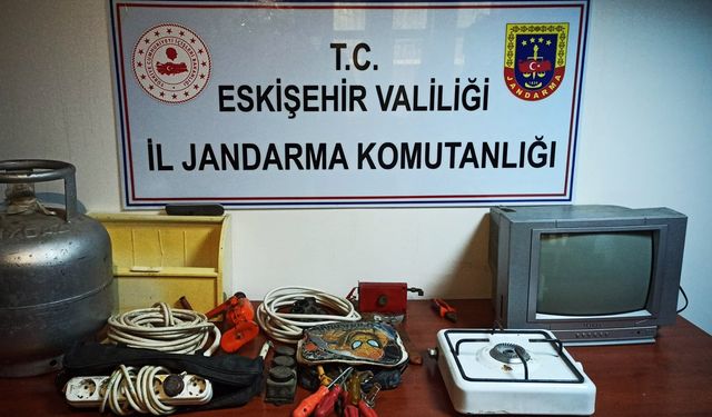 Jandarma hırsızlık şüphelisini kısa sürede yakaladı