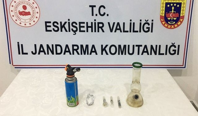 Şüpheli araçta uyuşturucu madde ele geçirildi