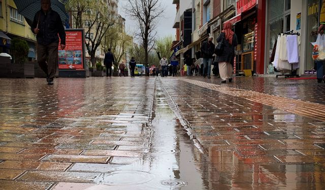 Eskişehir’in bazı kesimlerinde gök gürültülü sağanak yağış bekleniyor