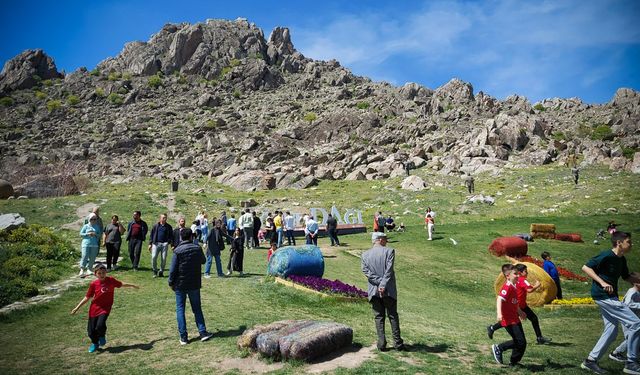 Tarihi ve doğal güzelleri ile Sivrihisar turistlerin tercihi haline geliyor