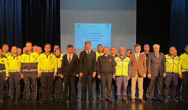 Yılın trafikçileri başarı belgelerini aldı