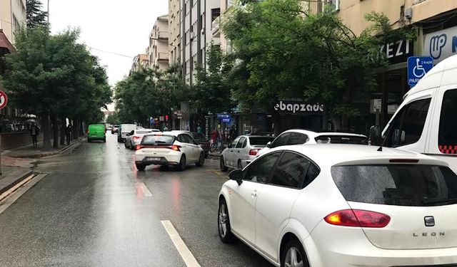 Dörtlüyü yakan yola bırakıp gidiyor