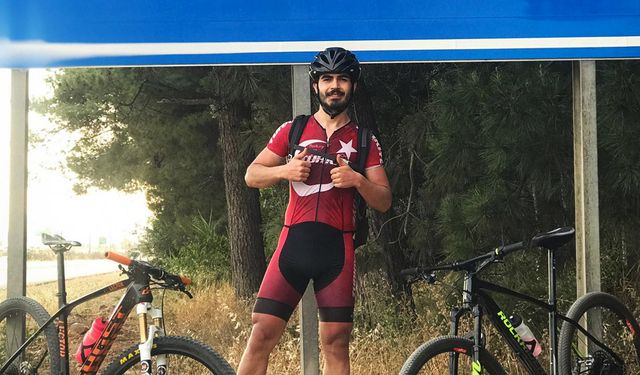 1 günde 416 kilometre pedal çevirerek Eskişehir’den İzmir’e gittiler