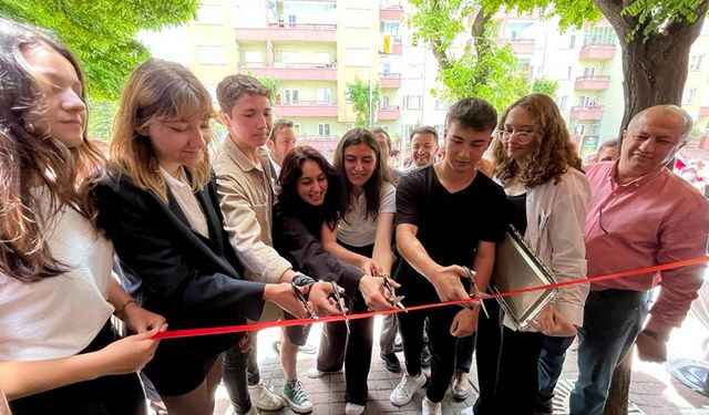 Bahçelievler muhtarlığında kurulan kütüphanenin açılışı yapıldı