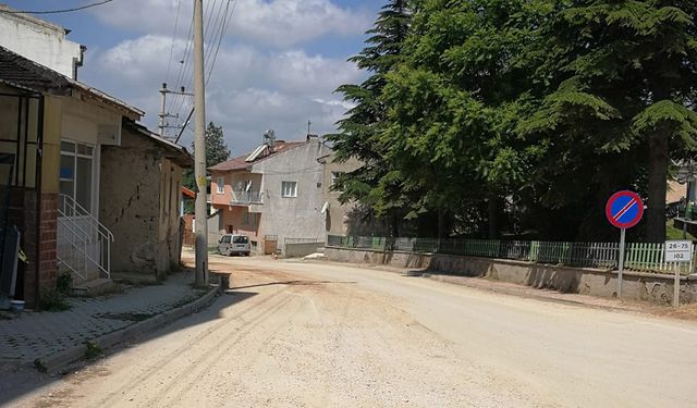 Altyapı ve kanalizasyon çalışması mahalleyi toza boğdu