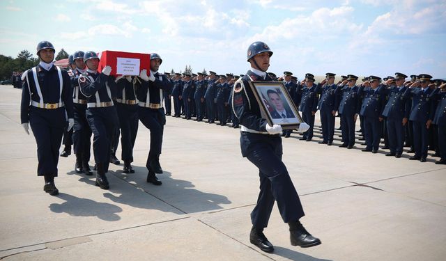 Şehit Jandarma Astsubay Arduç’un naaşı Eskişehir’e ulaştı