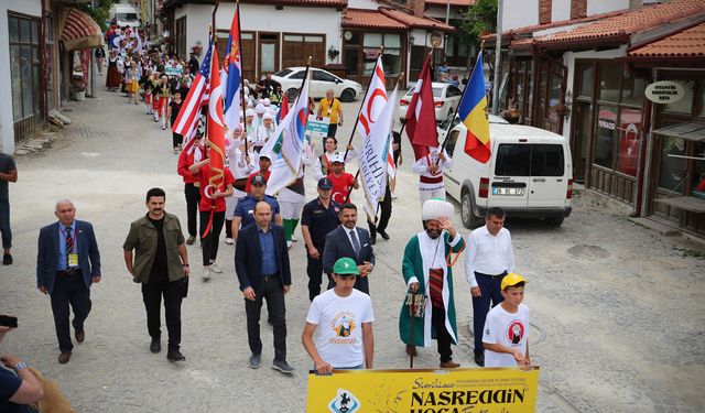 Sivrihisar sokaklarında renkli görüntüler