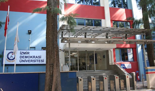 İzmir Demokrasi Üniversitesi 16 Öğretim üyesi alıyor