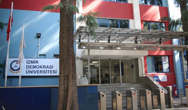 İzmir Demokrasi Üniversitesi 30 Öğretim Üyesi alıyor