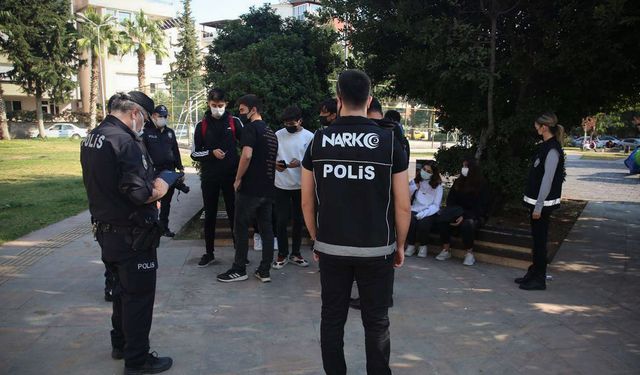 Polis ve jandarma ekiplerinden okul çevrelerinde denetim