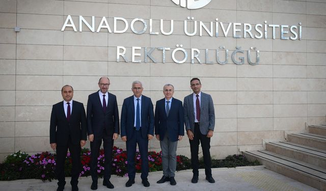 ESOGÜ Rektörü Prof. Dr. Çolak’tan Anadolu Üniversitesi'ne ziyaret