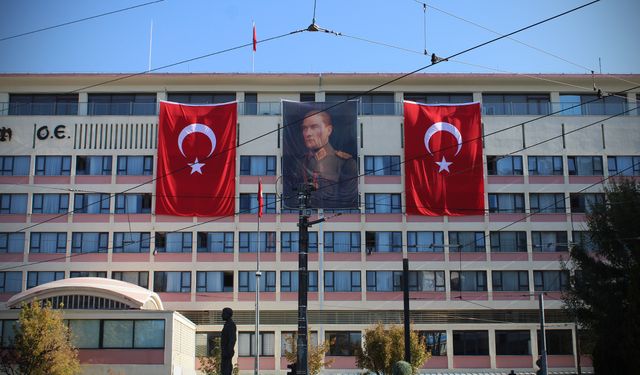 Eskişehir sokakları Cumhuriyet Bayramı’nı kutlamaya başladı