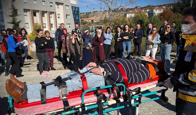 İl Ambulans Servisi’nden deprem tatbikatı