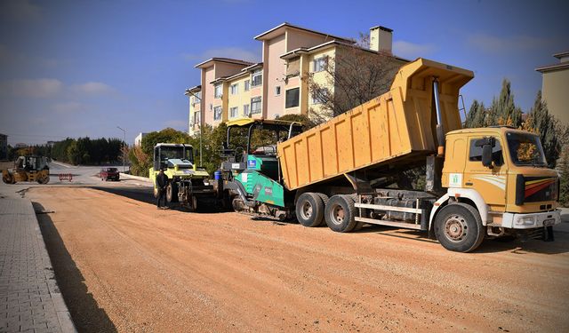 Tepebaşı'nda üstyapı çalışmaları devam ediyor