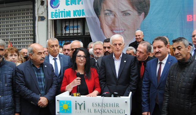 “Kaybolan demokrasiyi yeniden inşa edeceğiz”