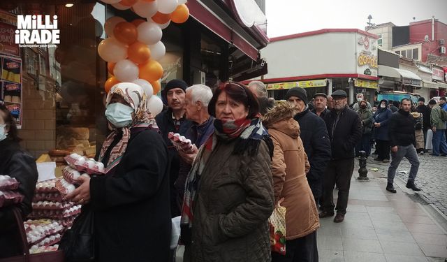 İndirime giren mandıra önünde 40 metrelik kuyruk