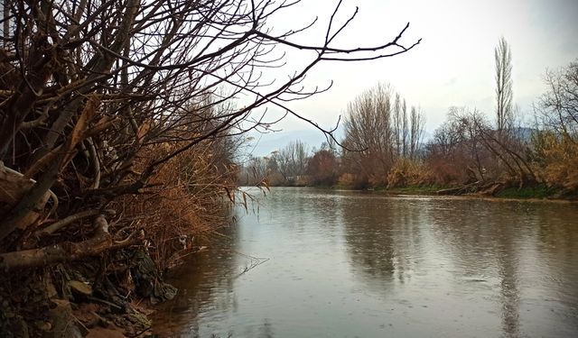 Sakarya Nehri’nden seyrine doyumsuz kış manzaraları