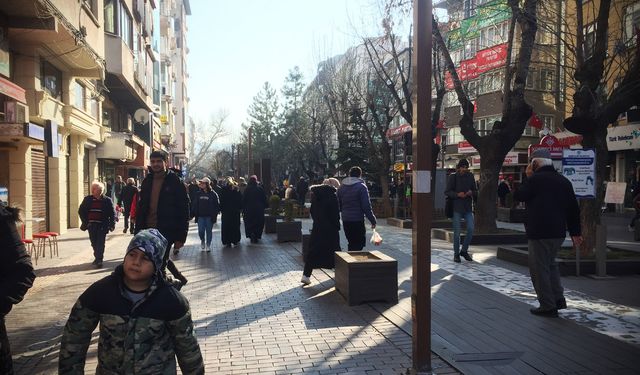 Yılın ilk gününde Eskişehir sokakları boş kalmadı