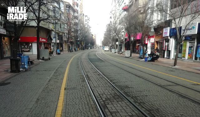 Eskişehir’in beyaz örtüsü kayboldu