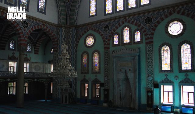 Asırlık Eskişehir Reşadiye Camii görenleri mest ediyor