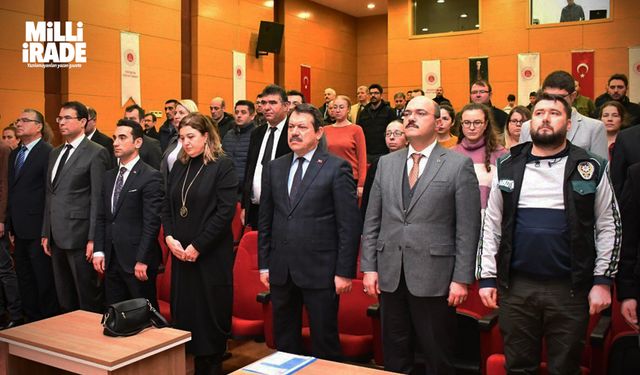 Adliyede afetzedeler için dua ve saygı duruşu