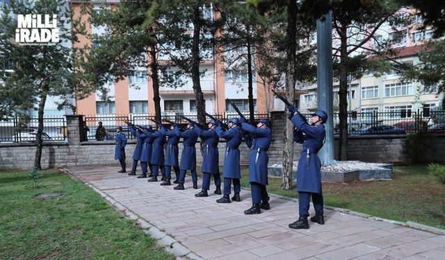 Hava şehitliğinde anma töreni