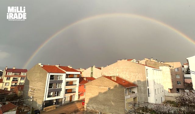 Eskişehir’e yağan yağmur görsel şölene dönüştü