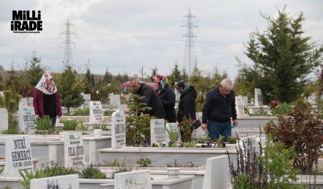 Eskişehir Asri Mezarlığı’nda bayram yoğunluğu