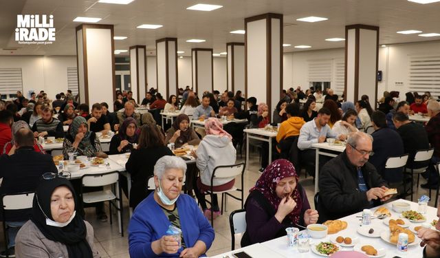 ESOGÜ Hastanesi çalışanları iftar yemeğinde buluştu