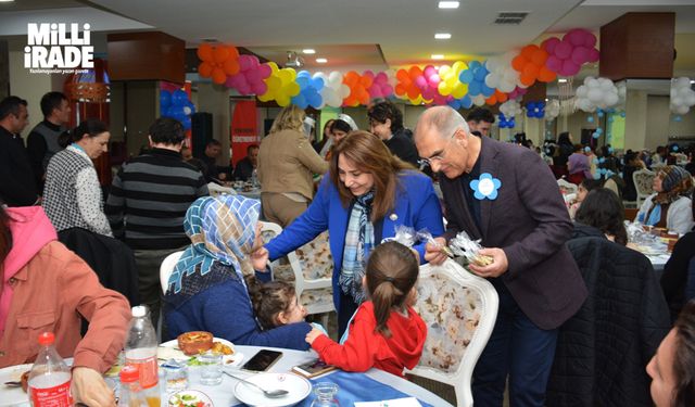 Otizmli öğrenciler iftar programında bir araya geldi