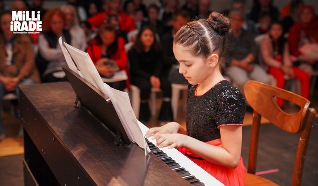 Çocuk piyanistlerden yıl sonu konseri