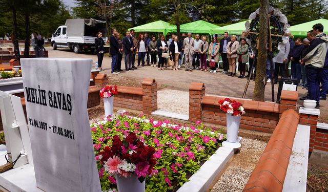 Melih Savaş kabri başında anıldı