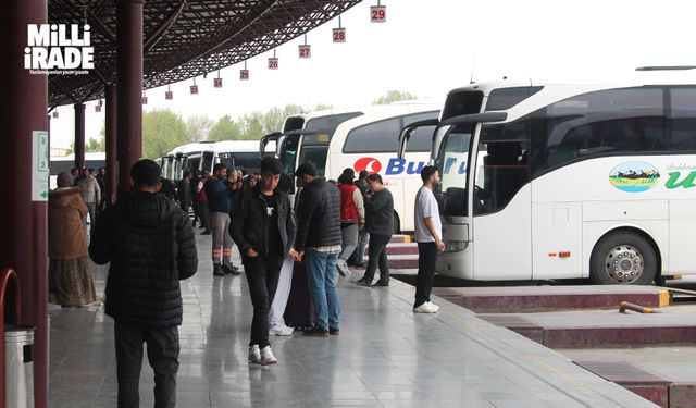 Otogarda seçim yoğunluğu var