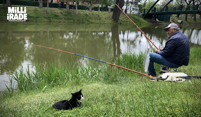 Sağanaktan dolayı tatilde parklar boş kaldı