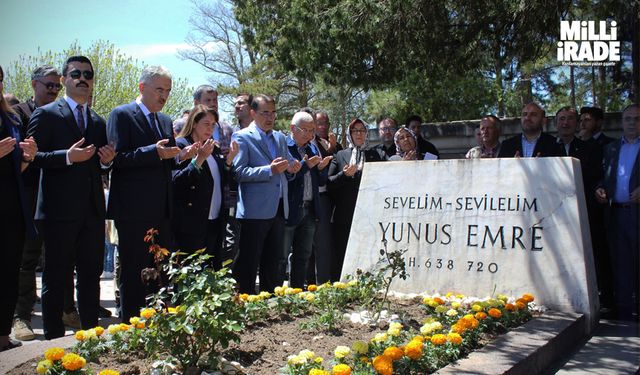 Yunus Emre ölümünün 702’nci yılında kabri başında anıldı (VİDEO HABER)