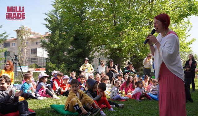 Çocuklar şair Elem Erk ile buluştu