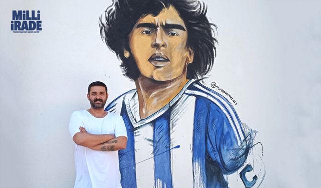 Maradona resmi hayranlarının ilgisini çekiyor