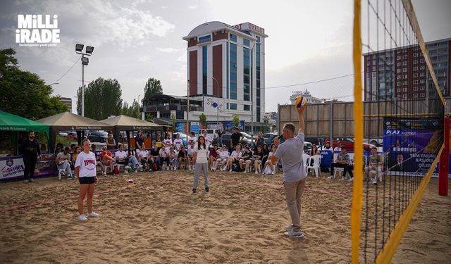 Plaj voleybolu festivali başladı