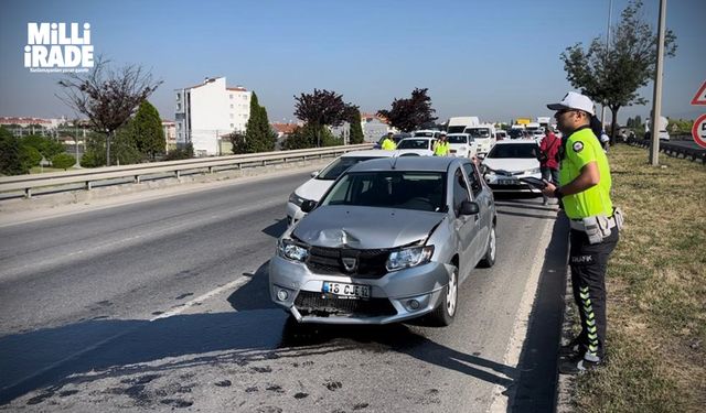 Eskişehir'de zincirleme kaza: 5 yaralı (VİDEO HABER)