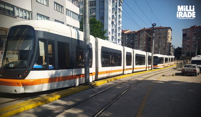 Arızalanan tramvay ulaşımı aksattı