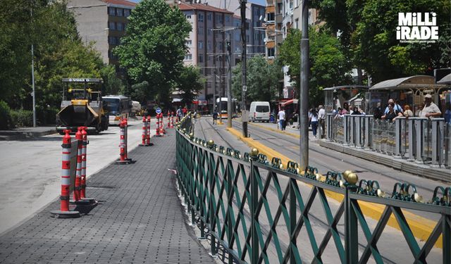 Yeni yapılan tramvay bariyerlerine vatandaştan tepki