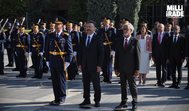 Zafer Bayramı törenle kutlandı