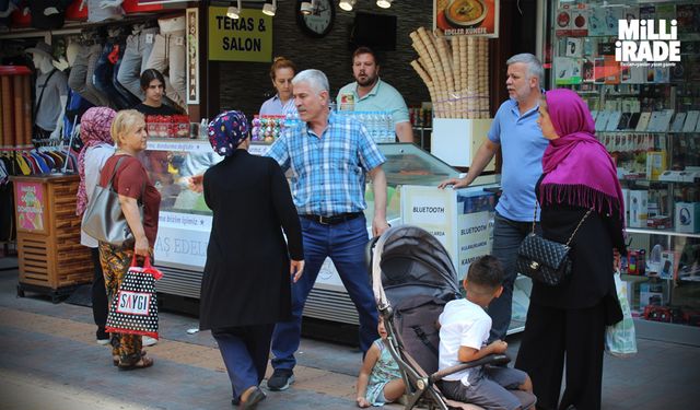 Dondurmacı ile müşteri kavgası (VİDEO HABER)