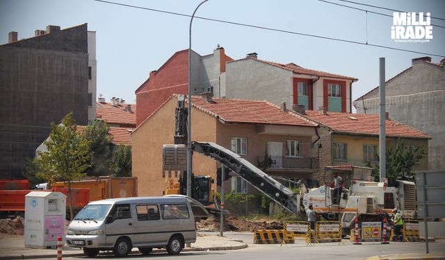 Emek Mahallesi'ndeki yarım kalan çalışmalar yeniden başladı