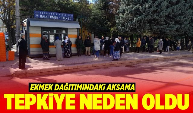 Vatandaşlar ekmek dağıtımındaki aksamaya tepkili