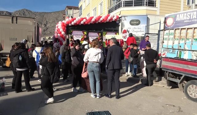 11 öğrenci hastanelik oldu