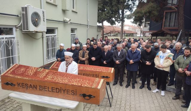 Baba ve oğlu aynı gün hayatını kaybetti