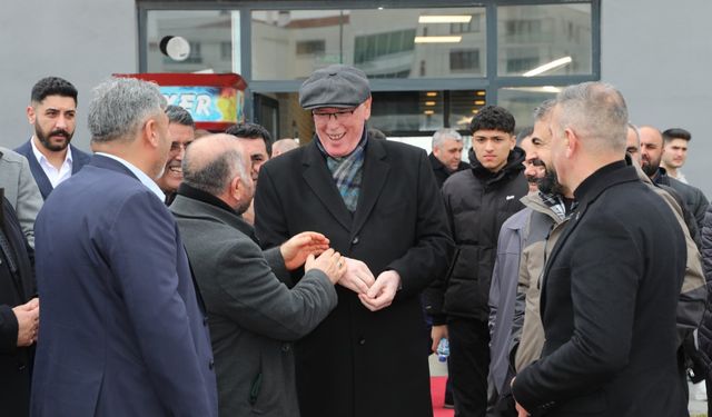 Kazım Kurt Emek Mahallesi esnafı ile buluştu