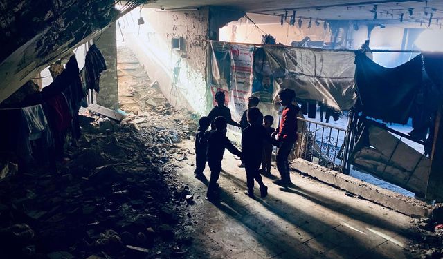 Gazzeliler yaşam mücadelesi veriyor
